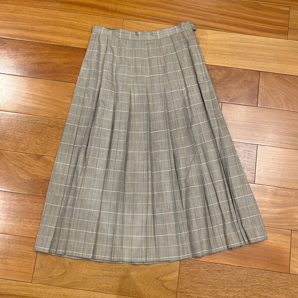 Vintage pleated skirt